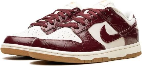 Nike Dunk Low LX "Team Red Croc" sneakers Rood