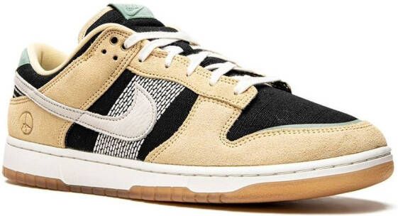 Nike "Dunk Low Rooted In Peace sneakers" Beige