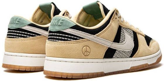 Nike "Dunk Low Rooted In Peace sneakers" Beige