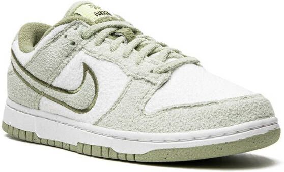 Nike "Dunk Low SE Honeydew sneakers " Groen