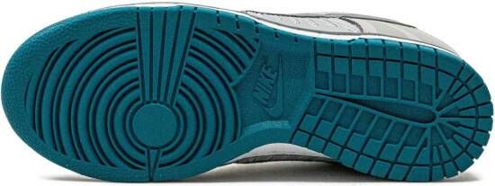 Nike "Dunk Low SE Vemero-Grey Fog Particle Grey sneakers" Grijs