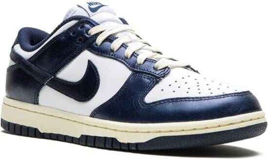 Nike "Dunk Low Vintage Navy sneakers" Blauw