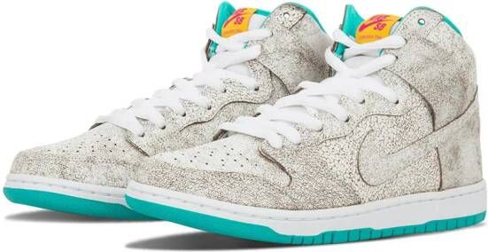 Nike Dunk Premium high-top sneakers Beige