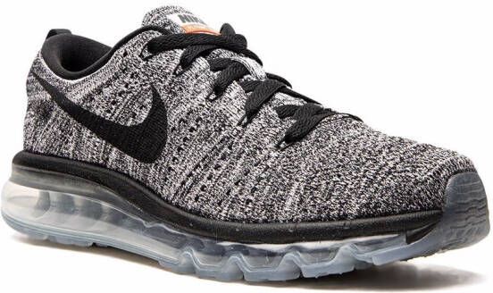 Nike Flyknit Max low-top sneakers Zwart