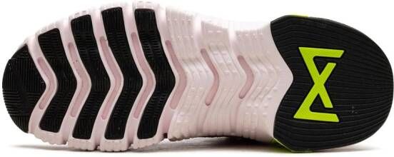 Nike "Free Metcon 4 Fuchsia sneakers" Roze