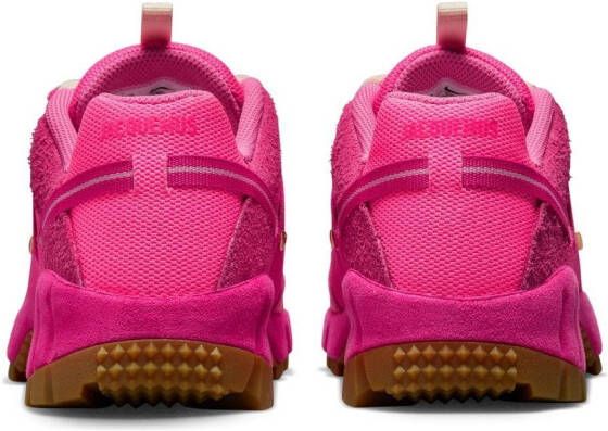 Nike Humara low-top sneakers Roze