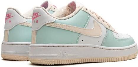 Nike Kids "Air Force 1 Emerald Rise Guava Ice White Pink Spell sneakers" Groen