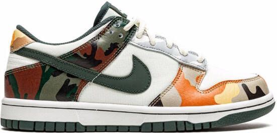 Nike Kids "Dunk Low SE Multi-Camo sneakers" Beige