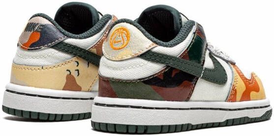 Nike Kids "Dunk Low SE Multi-Camo sneakers" Beige