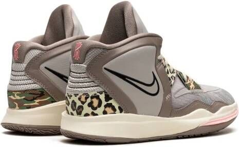 Nike Kids "Kyrie Infinity Leopard Camo sneakers" Grijs