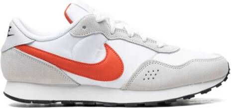 Nike Kids "MD Valiant Pure Platinum Picante Red sneakers" Grijs
