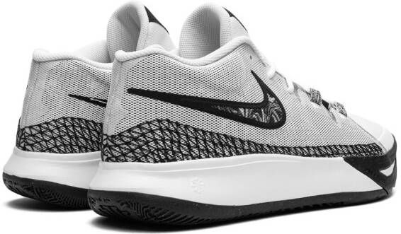 Nike "Kyrie Flytrap 6 Zebra Savannah sneakers" Wit