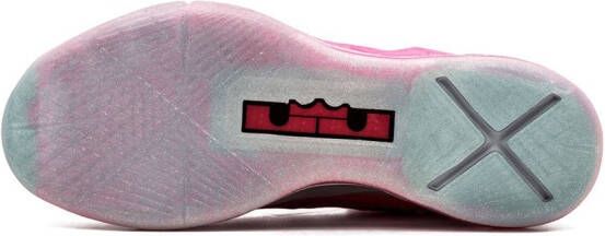 Nike Lebron 10 Kay Yow PE sneakers Roze