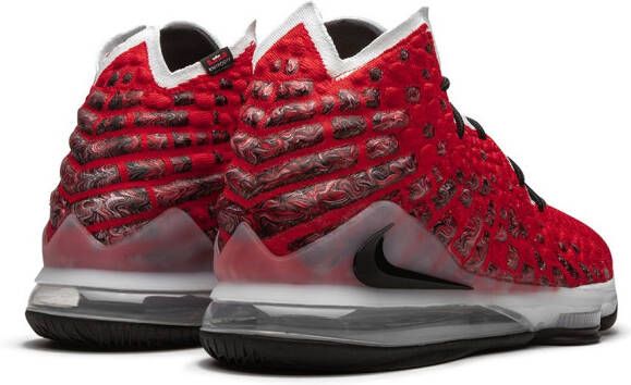 Nike LeBron 17 sneakers Rood
