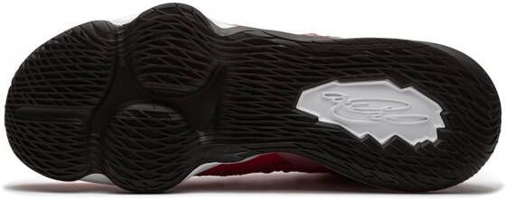 Nike LeBron 17 sneakers Rood