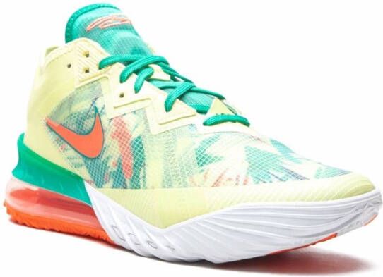 Nike LeBron 18 Low sneakers Geel