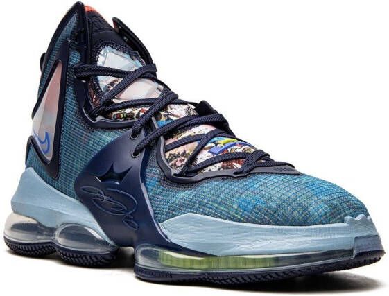 Nike LeBron 19 high-top sneakers Blauw