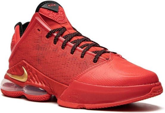 Nike LeBron 19 Low sneakers Rood