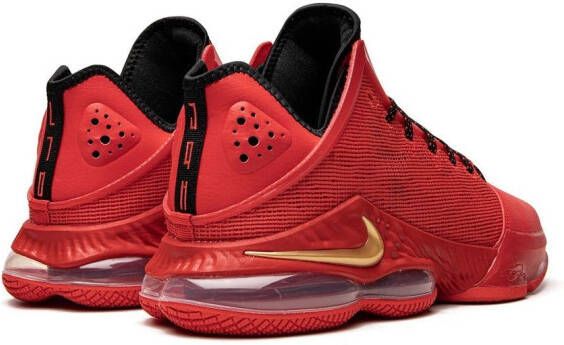 Nike LeBron 19 Low sneakers Rood