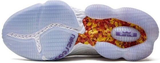 Nike LeBron XIX Low "Magic Fruity Pebbles" sneakers Wit