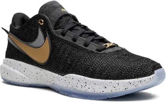 Nike "LeBron 20 Black Metallic Gold sneakers" Zwart