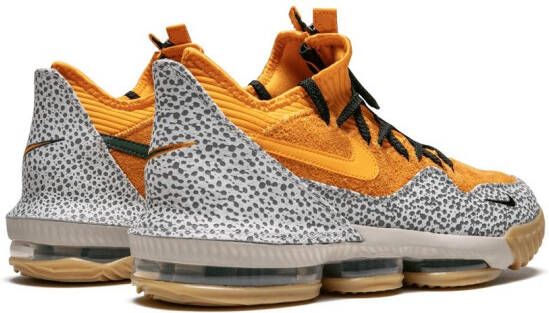 Nike Lebron XVI Low sneakers Oranje