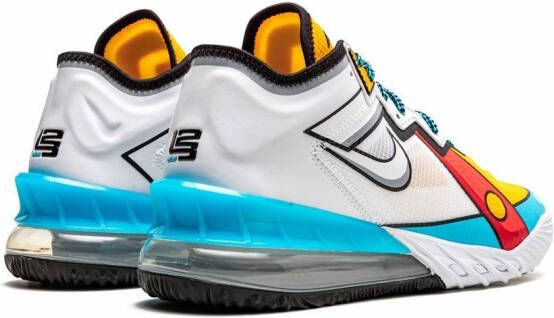 Nike "Lebron XVIII Low Stewie Griffin sneakers" Wit