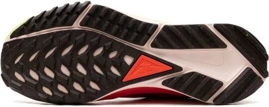 Nike "Pegasus Trail 4 Mantra Orange sneakers" Oranje