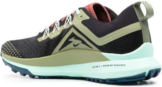 Nike React Pegasus Trail 4 sneakers Zwart
