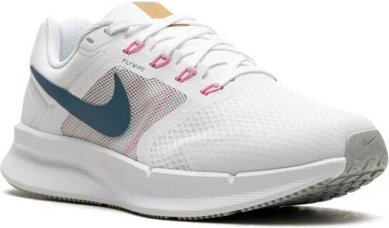 Nike "Run Swift 3 White Aqua Pink sneakers" Wit