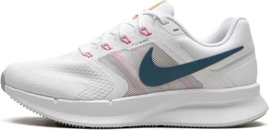 Nike "Run Swift 3 White Aqua Pink sneakers" Wit