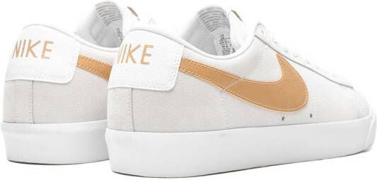 Nike SB Blazer low-top sneakers Beige