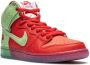 Nike SB Dunk High Strawberry Cough sneakers Rood - Thumbnail 6