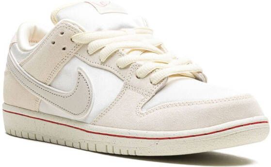 Nike SB Dunk Low "Valentine's Day Low Love Found" sneakers Beige