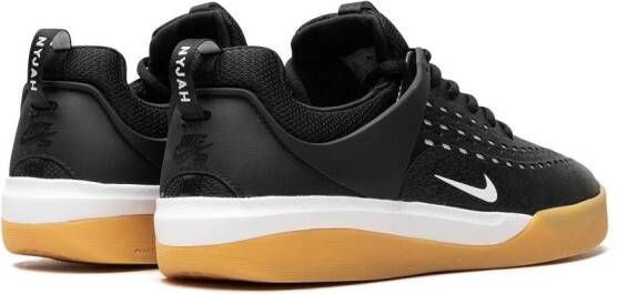 Nike "SB Zoom Nyjah 3 Black White Gum sneakers" Zwart