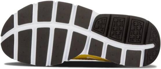 Nike "Sock Dart SP Be True sneakers" Zwart