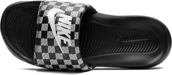 Nike Victori One slippers met logoprint Zwart