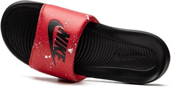 Nike Victori One slippers met logoprint Rood