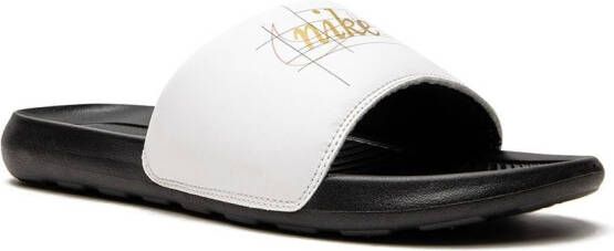 Nike Victori One slippers met logoprint Wit