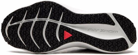 Nike Winfo 7 Shield low-top sneakers Zwart