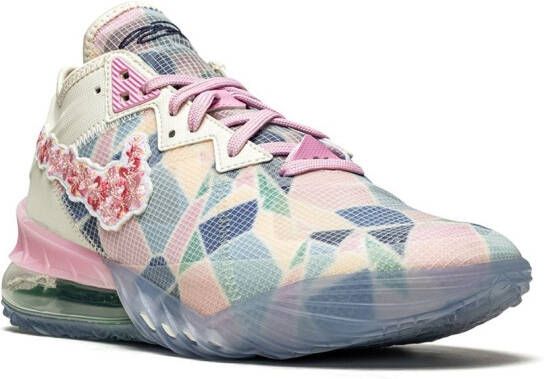 Nike x Atmos LeBron XVIII Low sneakers Wit