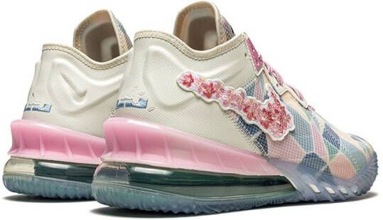 Nike x Atmos LeBron XVIII Low sneakers Wit