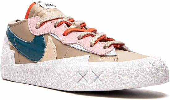 Nike x KAWS x sacai Blazer Low sneakers Beige