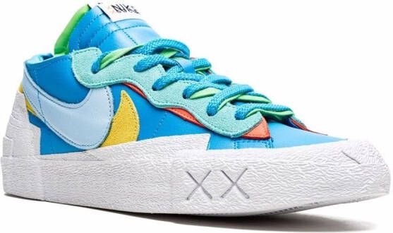 Nike x KAWS x Sacai Blazer Low sneakers Blauw