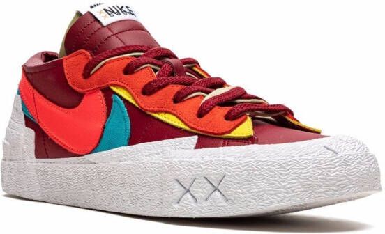 Nike "x Kaws x Sacai Blazer Red Low sneakers" Rood