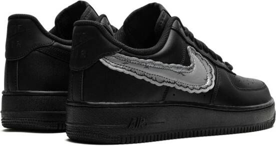 Nike x KAWS x Sky High Farms Air Force 1 Low "Black" sneakers Zwart