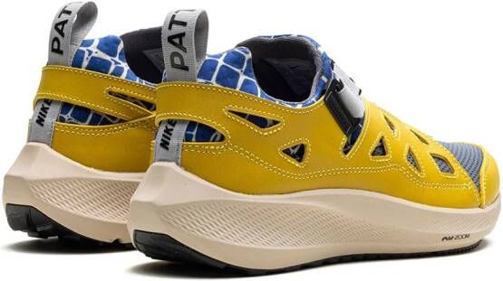 Nike x Patta Air Huarache Plus "Saffron Quartz" sneakers Geel