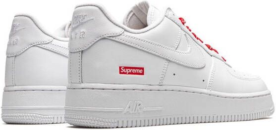 Nike x Supreme Air Force 1 "Mini Box Logo White" sneakers met logo Wit