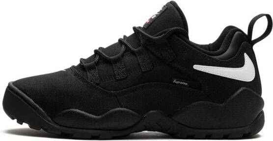 Nike x Supreme SB Darwin Low "Black" sneakers Zwart