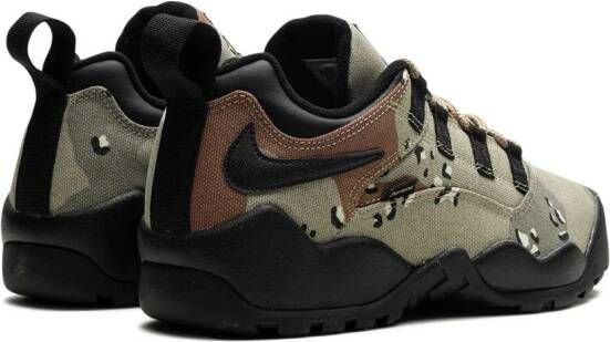 Nike x Supreme SB Darwin Low "Khaki" sneakers Groen